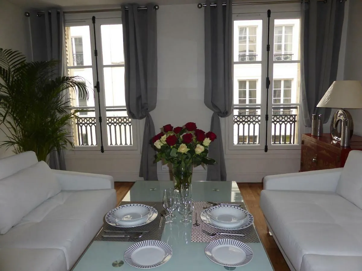 Paris Louvre Romantic Otel Fransa
