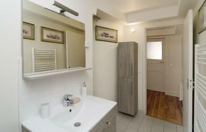 Konukevi Paris Louvre Romantic Otel Fransa